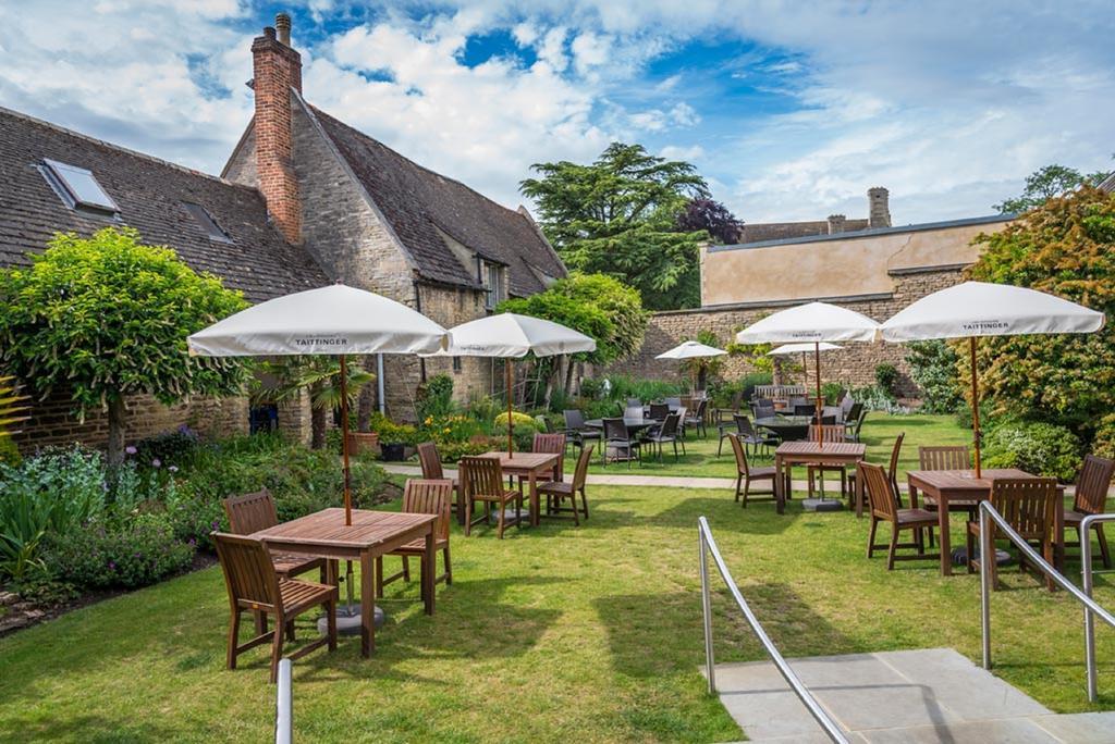 The Talbot Hotel, Oundle , Near Peterborough Exterior foto