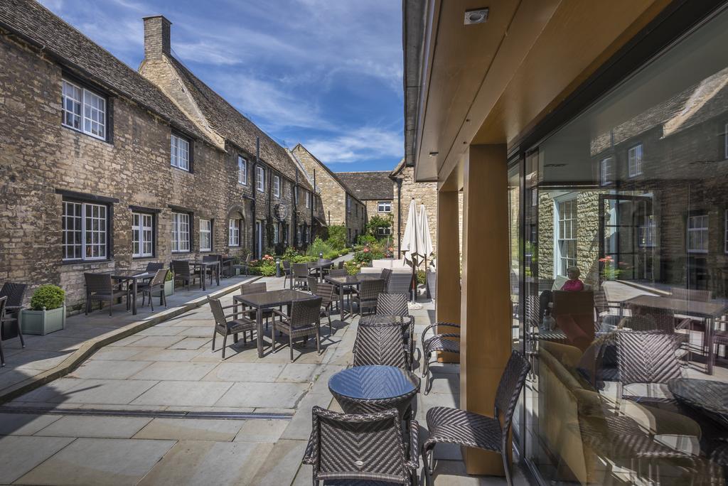 The Talbot Hotel, Oundle , Near Peterborough Exterior foto